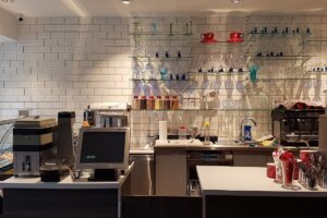 Eiscafe in unmittelbarer Nähe von Schulen, Kleingartenvereinen und einem Park abzugeben – Foto 2
