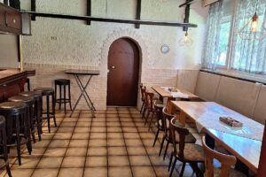 Restaurant in klassisch griechischem Stil – Foto 4