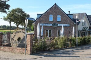 Pächter (m/w/d) gesucht für Café/Restaurant in charmantem Landhotel am Niederrhein – Foto 2