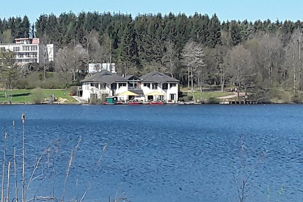 See-Restaurant mit 2 Bankettsälen und schöner Seeterrasse