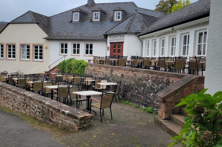 Gutgehende Klostergaststätte zu verpachten