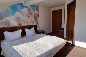 etablierter Gasthof mit Gaststube und Frühstücksraum – Foto 2