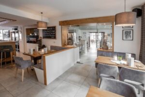Neuwertiges Restaurant mit Apartments zur Miete oder zum Kauf – Foto 4