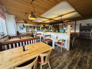 Gastronomiebetrieb / Vereinsgaststätte mit großem Außenbereich, Spielplatz & Eventflächen – Foto 4