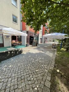 Traditionskneipe in Berlin Hellersdorf auf dem Kastanienboulevard