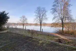 Großes potenzielles Restaurant mit Terrasse und Blick auf den Wiesensee am Seehotel Hemsbach – Foto 3