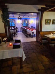 Voll ausgestattetes Restaurant mit Eventlocation in Liederbach am Taunus zu verpachten – Foto 2