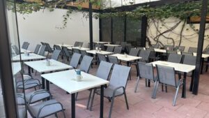 Voll ausgestattetes Restaurant mit Eventlocation in Liederbach am Taunus zu verpachten – Foto 4