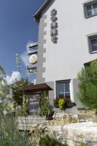 Traditionsgasthof mit Hotel im Herzen des Donautals – Foto 2