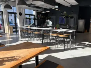 Einladende, moderne Gastronomie – sofort nutzbar dank vorhandener Küche, ideal für Tages-&Abendgäste – Foto 4