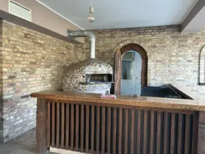 Attraktive Gastronomiefläche mit Charakter – ideal für Restaurant, Café oder Pizzeria – Foto 2