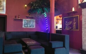 Notverkauf 1A Lage Shisha bar (Restaurant) mit Imbiss nahezu U-Bahn Oranienburger Tor mit Livemusik in Chausseestr. 11, Nutzfläche ca.445 m² Nettomiete 8000€ 10115 Berlin-Mitte – Foto 5