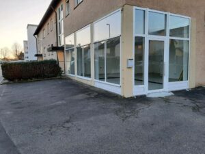 Ladengeschäft mit großen Fenster in Sachsenheim zu verpachten
