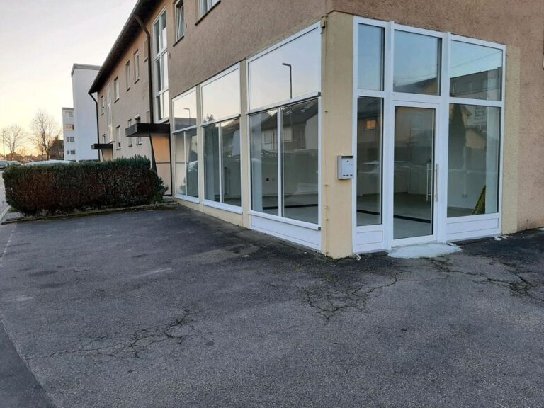 Ladengeschäft mit großen Fenster in Sachsenheim zu verpachten