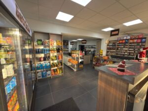 Modernisierte BFT-Tankstelle mit Grundstück – Foto 4