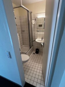 Privat Praxis Praxen für ÄrztInnen, HeilpraktikerInnen, MasseurInnen, TherapeutenInnen zu vermieten – Foto 4