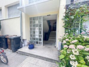Kirchzarten: Vielseitiges Mehrfamilienhaus auf Erbpacht – Ideal für Anleger & Selbstnutzer – Foto 2