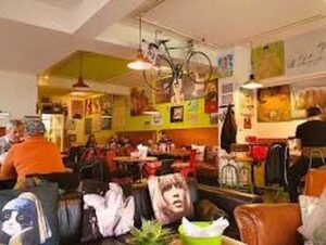 Nachmieter Pächter gesucht Cafe'und Restaurant in 34560 Fritzlar Marktplatz – Foto 4