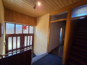 Raumwunder mit Einliegerwohnung, Gästezimmer, Garage und Ackerland zum Verpachten – Foto 3