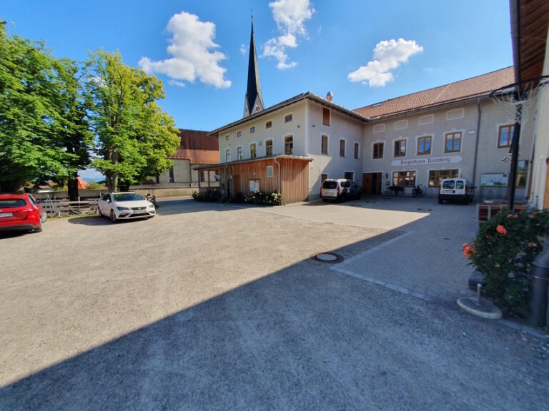 Landgasthof mit Hochzeitssaal, Biergarten und Pächterwohnung in Oberbayern