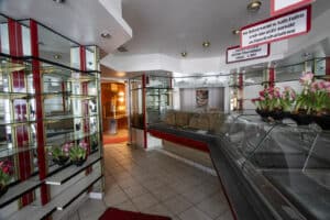 Traditionsreiche Gastronomie im Herzen der Stadt – Foto 3