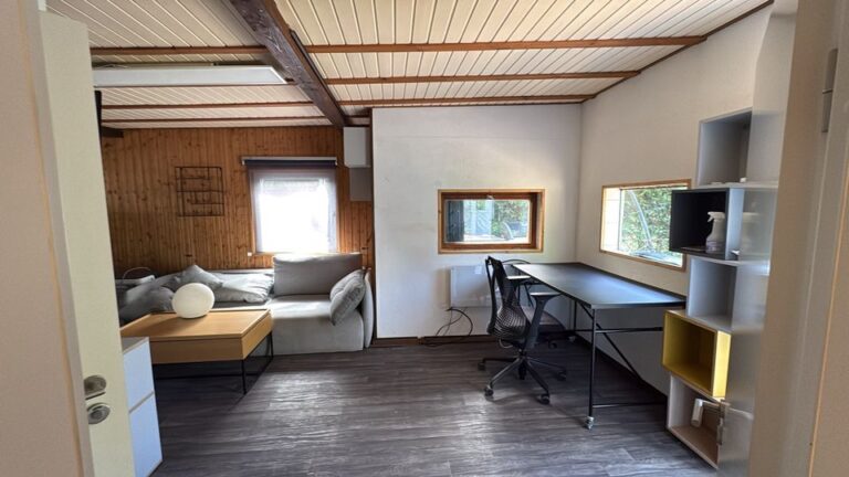 Bungalow/ Wochenendgrundstücke für Handwerker, inkl. Interieur 800 qm Wassergrundstück am Kalkgraben