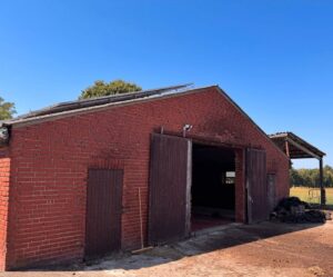 Landwirtschaftlicher Stall zu verpachten (ca. 250 m² + Abdach) – Foto 4