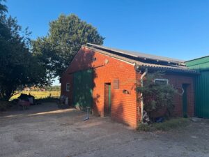 Landwirtschaftlicher Stall zu verpachten (ca. 250 m² + Abdach) – Foto 5